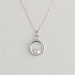 Circle and Pearl Pendant – white pearl