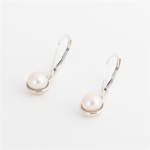 Silver earrings, pearl model