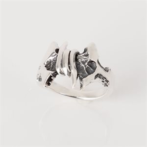 Barbed effect engraved silver ring