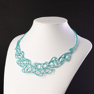 Lace necklace, model Entrelacs aqua