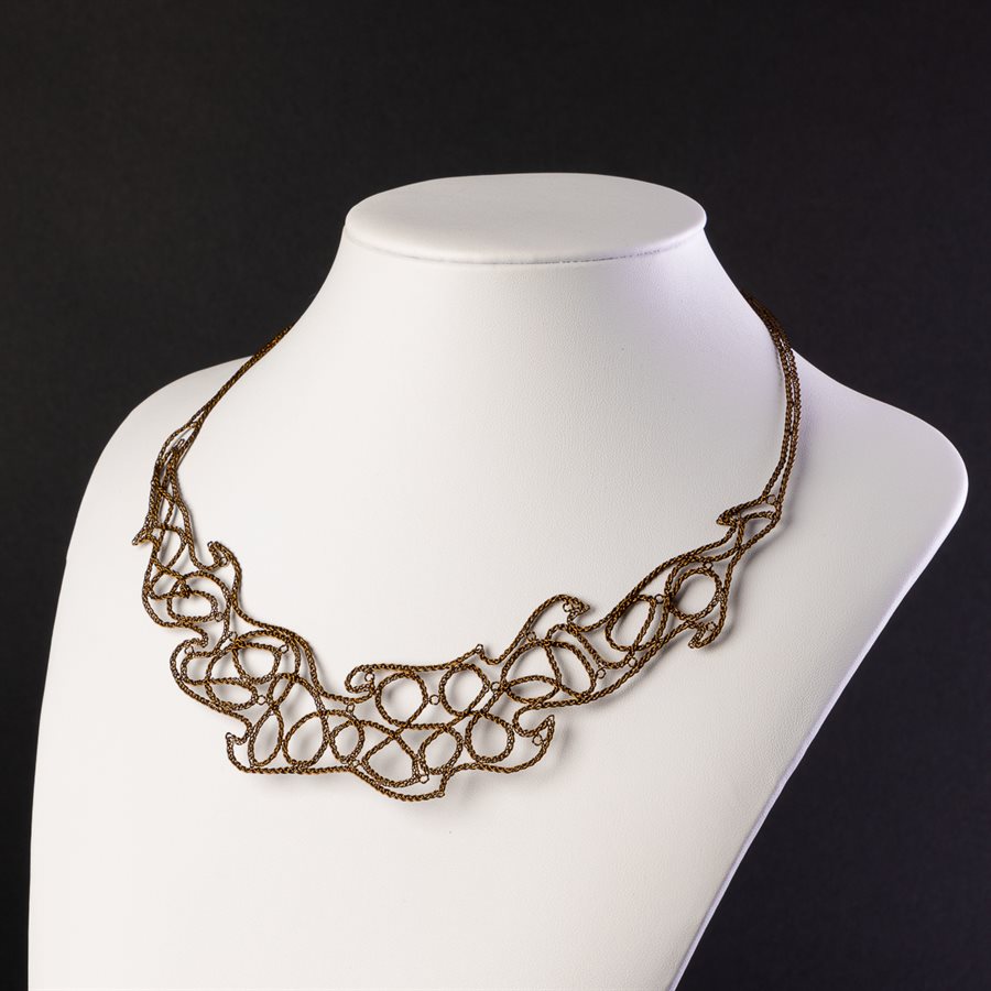 Lace necklace, model Entrelacs brown