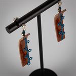 Lace earring and violin piece, model 2